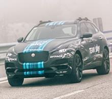 Neuer Jaguar Crossover zeigt sich erstmals öffentlich mit Tarnanzug